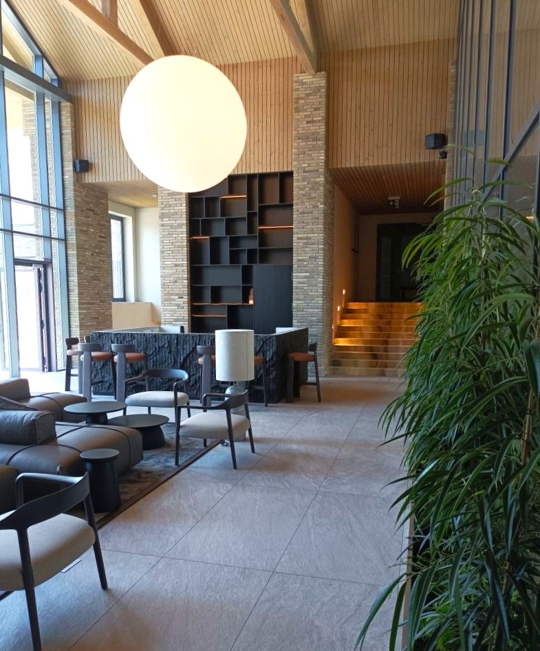 Poilsio statinių kompleksas „Aksominės kopos Nida”